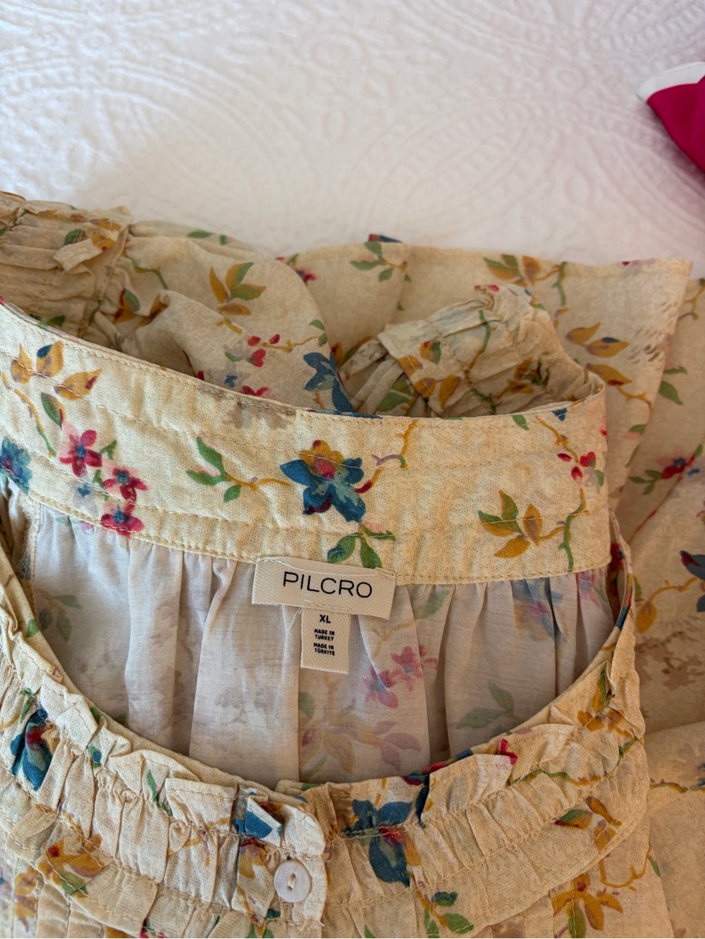 Beautiful new blouse from Anthropologie - Picture 6 of 6